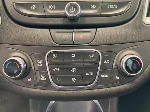 Used 2022 Chevrolet Malibu LT image 20