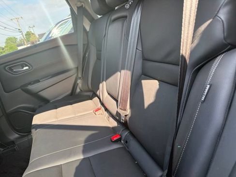 Used 2023 Nissan Rogue SL w/ SL Premium Package AWD/4WD image 11