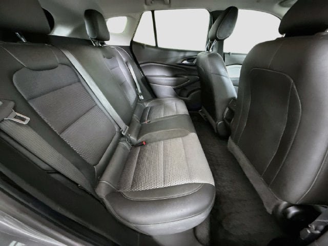 Used 2025 Chevrolet Trax LT w/ LT Convenience Package FWD image 25