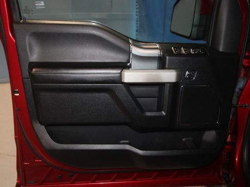 Used 2017 Ford F150 Lariat w/ Equipment Group 502A Luxury image 5