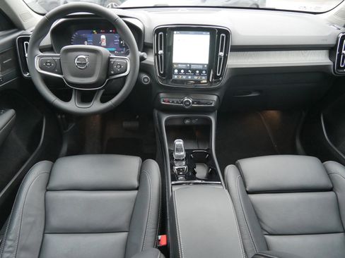 New 2026 Volvo XC40 B5 Ultra w/ Climate Package image 7