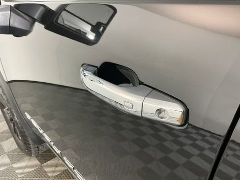 Used 2022 GMC Sierra 2500 Denali w/ Denali Black Diamond Edition image 14