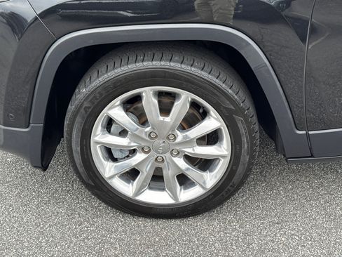 Used 2016 Jeep Cherokee Limited w/ Technology Group image 11