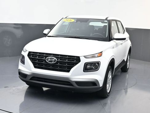 Certified 2026 Hyundai Venue SE FWD image 6