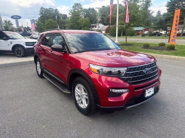 Certified 2022 Ford Explorer XLT w/ Equipment Group 202A AWD/4WD image 5