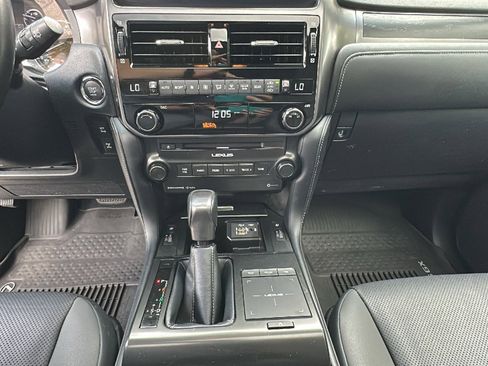 Used 2022 Lexus GX 460 image 21