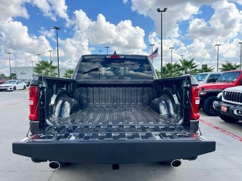 New 2026 RAM 1500 Laramie AWD/4WD image 27