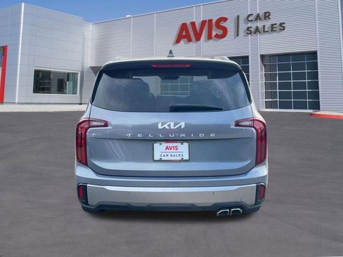 Used 2025 Kia Telluride S FWD image 7