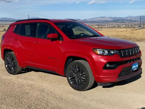 Certified 2022 Jeep Compass Limited image 2