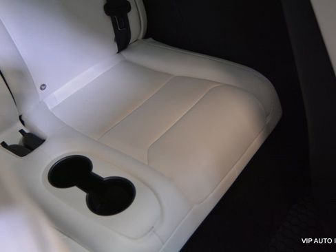 Used 2019 Tesla Model X 100D image 33