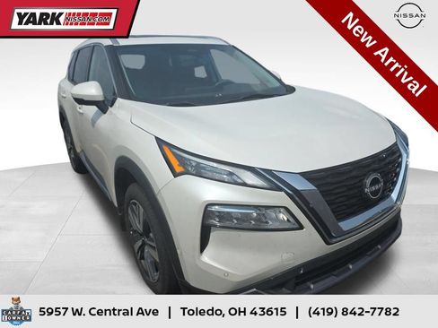 Certified 2023 Nissan Rogue SL w/ SL Premium Package AWD/4WD image 1