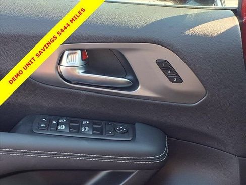 New 2026 Chrysler Pacifica Select FWD image 14