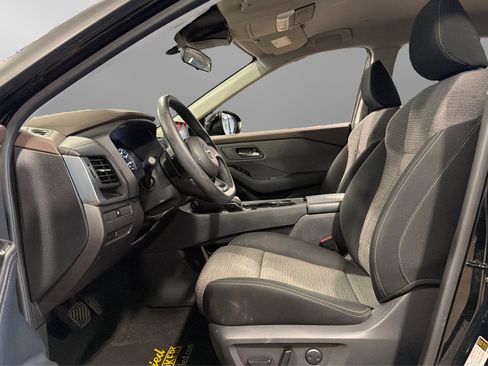 Used 2023 Nissan Rogue SV AWD/4WD image 17
