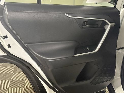 Used 2024 Toyota RAV4 LE AWD/4WD image 19
