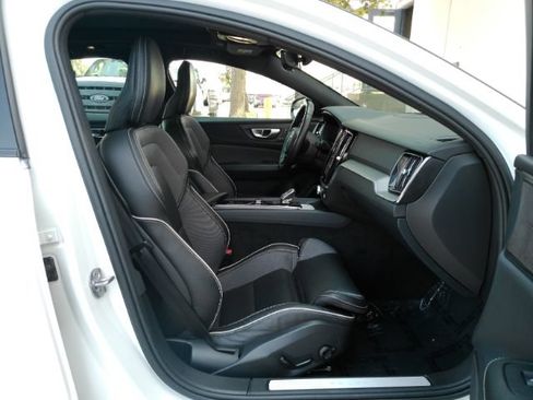 Used 2024 Volvo S60 B5 Plus w/ Climate Package FWD image 22