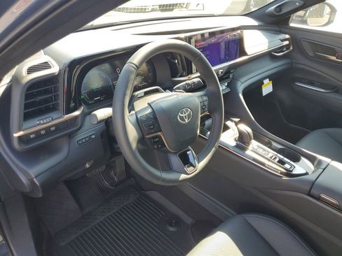 New 2025 Toyota Crown Signia image 10