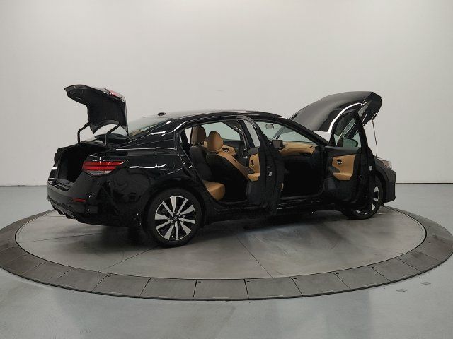 Used 2024 Nissan Sentra SV w/ SV Premium Package FWD image 13