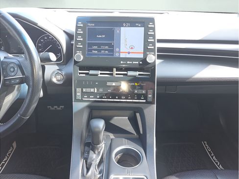 Used 2019 Toyota Avalon Touring w/ Advanced Safety Package FWD image 16