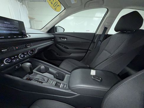 Used 2025 Honda Accord SE image 21