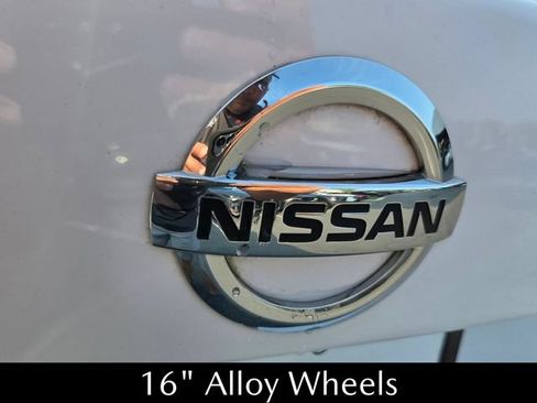 Used 2022 Nissan Sentra SV FWD image 11