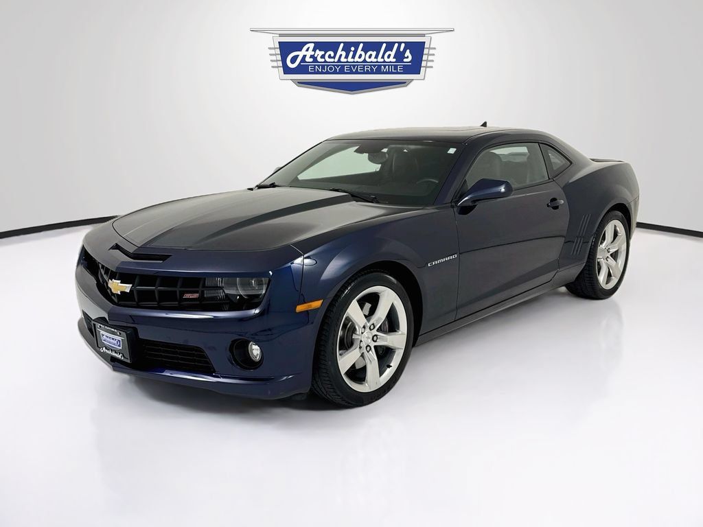 Used 2010 Chevrolet Camaro SS RWD image 3