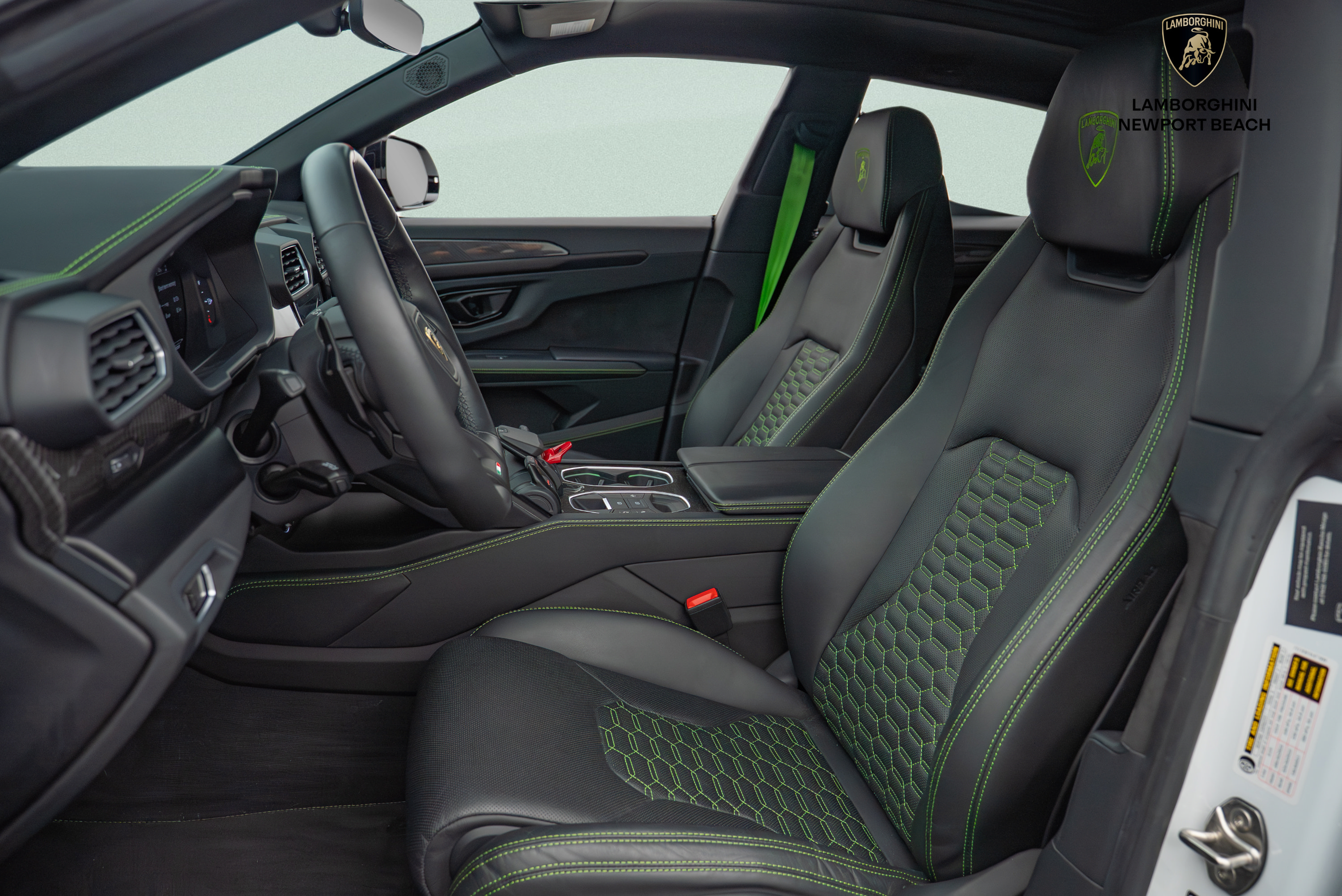 Used 2024 Lamborghini Urus S AWD/4WD image 9