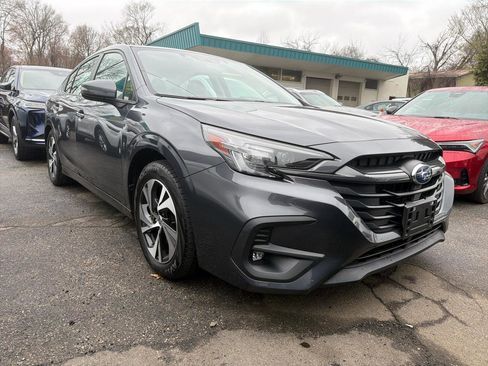 Used 2024 Subaru Legacy Premium image 3