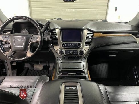 Used 2020 GMC Yukon XL Denali AWD/4WD image 14