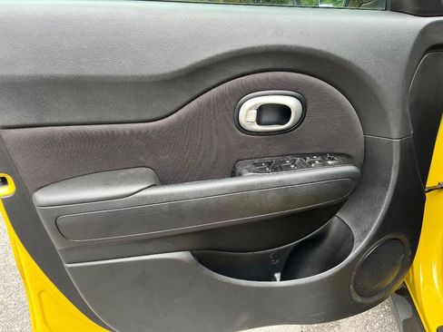 Used 2016 Kia Soul + FWD image 15