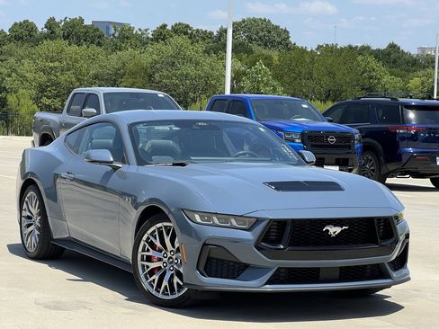 Used 2024 Ford Mustang GT Premium RWD image 2