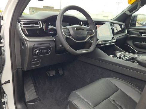 Used 2023 Jeep Wagoneer Series III w/ Preferred Equipment Group image 23