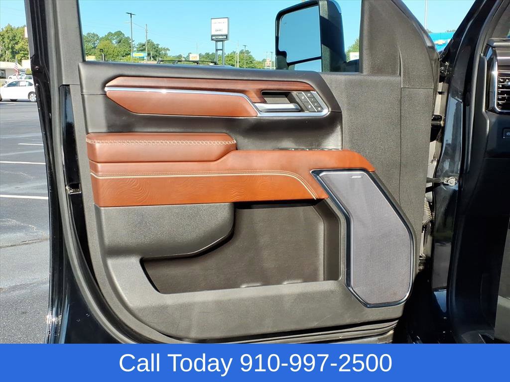 Used 2024 GMC Sierra 2500 Denali Ultimate AWD/4WD image 17
