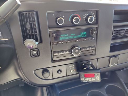 Used 2016 GMC Savana 2500 image 29