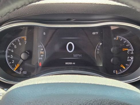 Used 2017 Jeep Grand Cherokee Altitude RWD image 19