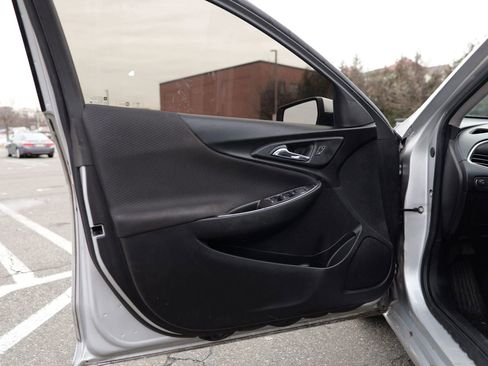 Used 2020 Chevrolet Malibu LT image 15