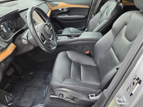 Used 2021 Volvo XC90 T6 Momentum AWD/4WD image 13