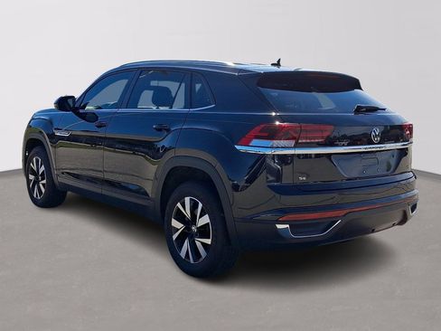 Used 2023 Volkswagen Atlas Cross Sport SE FWD image 4