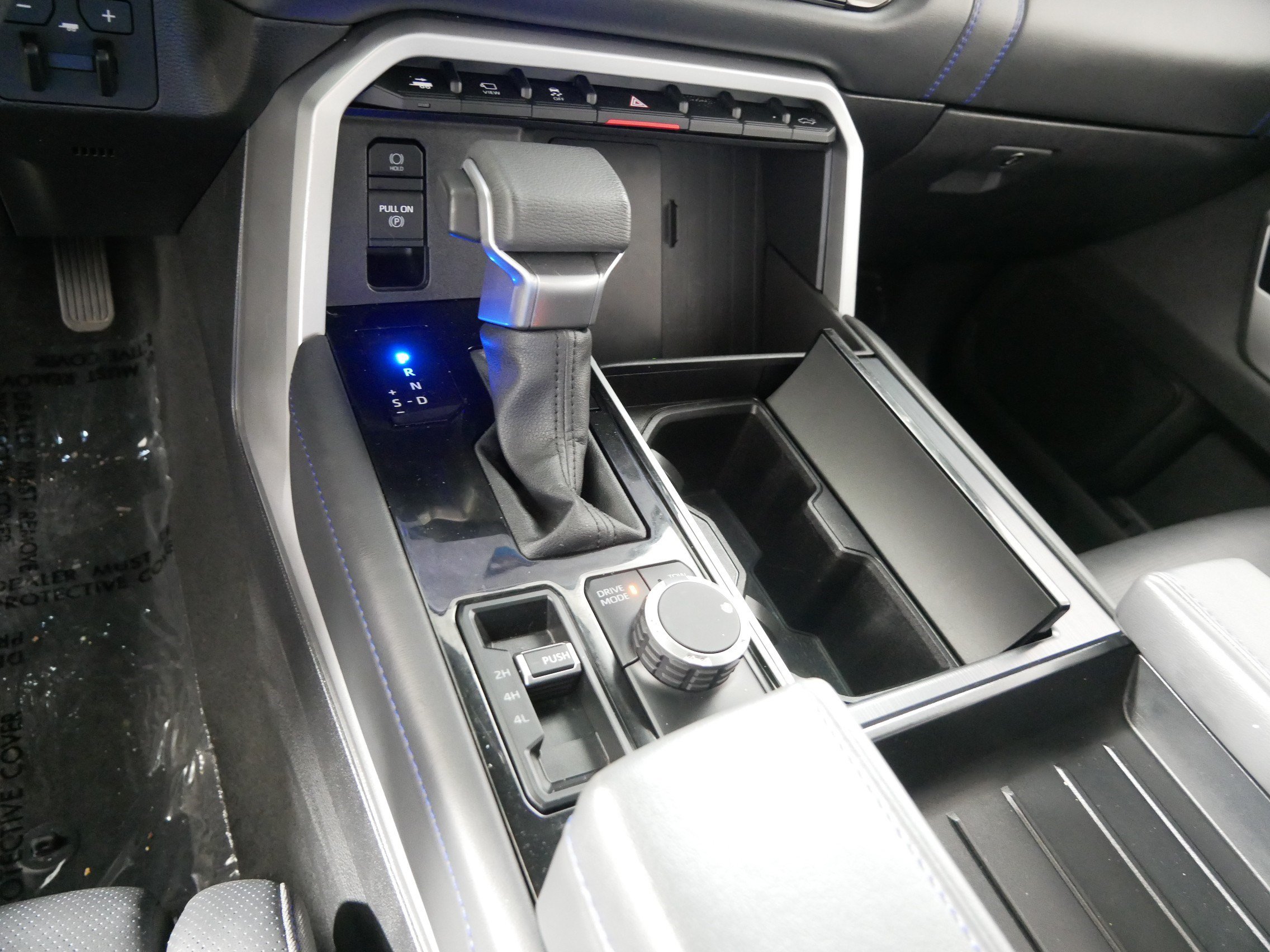 Used 2025 Toyota Tundra Platinum AWD/4WD image 24