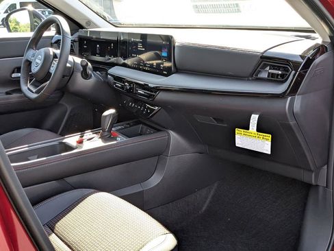 New 2026 Nissan Kicks SR w/ Cold Weather Package image 21