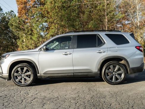 Certified 2024 Honda Pilot Sport image 6