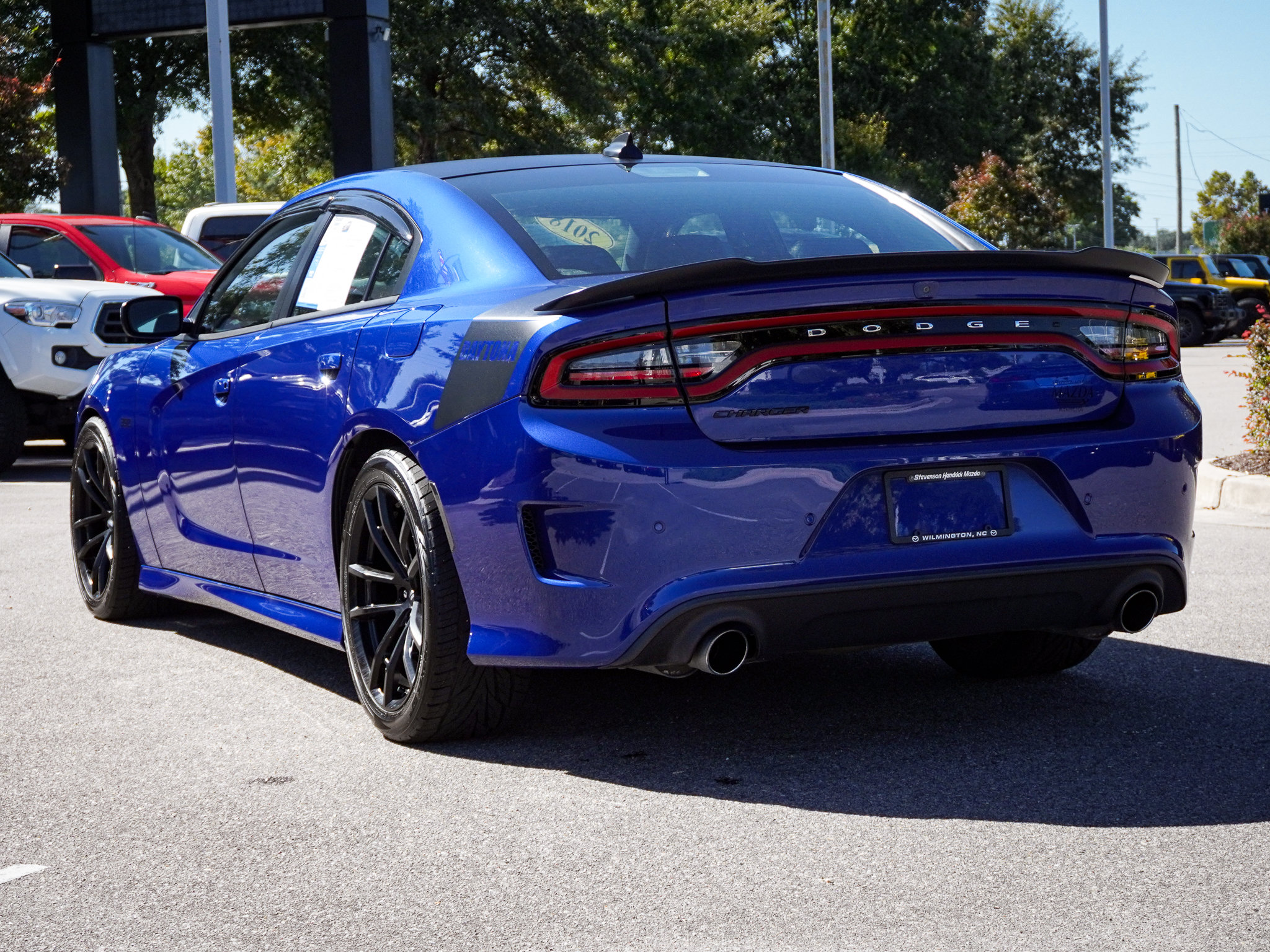 Used 2018 Dodge Charger R/T RWD image 8
