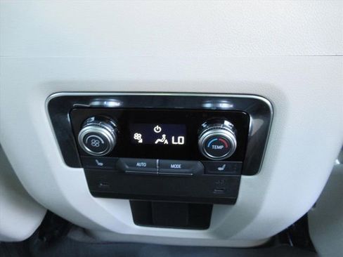 Used 2025 GMC Yukon Denali image 14
