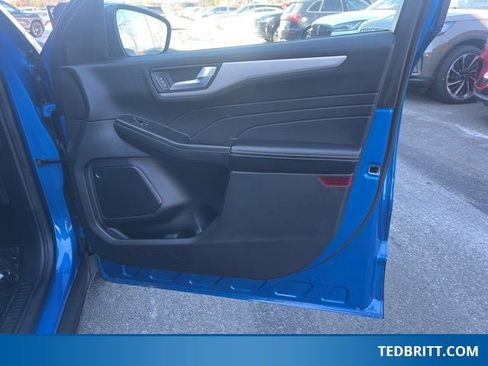 Certified 2021 Ford Escape SE w/ SE Sport Appearance Package image 22