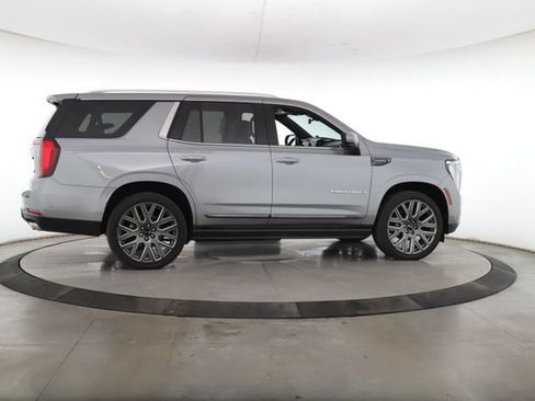 Used 2026 GMC Yukon Denali Ultimate AWD/4WD image 6