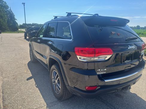 Used 2018 Jeep Grand Cherokee Limited AWD/4WD image 9