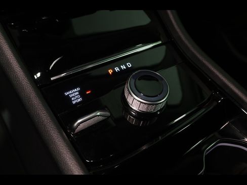 Used 2023 Jeep Grand Cherokee Limited w/ Black Appearance Package image 15