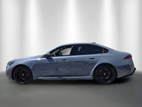 New 2027 BMW M5 w/ Carbon Package AWD/4WD image 4