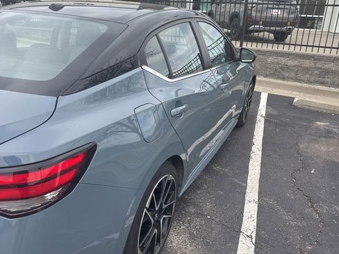 Used 2024 Nissan Sentra SR w/ SR Premium Package image 4