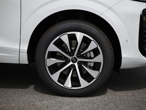 New 2026 Audi Q3 quattro 2.0T image 5