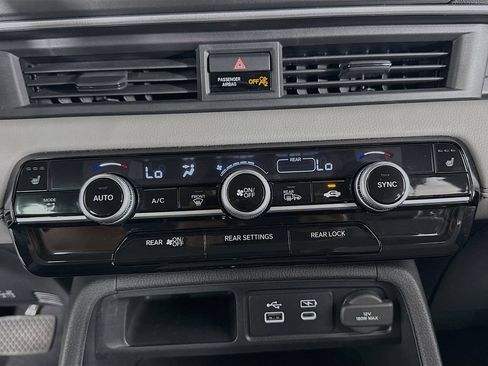Used 2025 Honda Pilot EX-L image 17